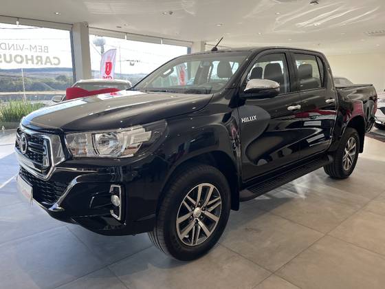 TOYOTA HILUX 2.8 SRV 4X4 CD 16V DIESEL 4P AUTOMÁTICO TOYOTA HILUX 2.8 SRV 4X4 CD 16V DIESEL 4P AUTOMÁTICO